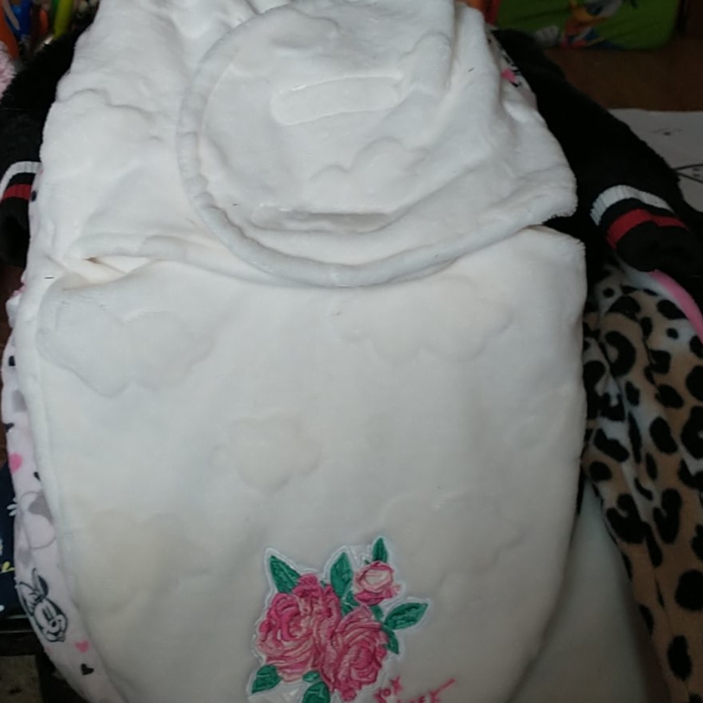Baby swaddler